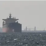 Trump: ଟ୍ରମ୍ପଙ୍କ ଅବରୋଧ ବିଫଳ!: ଗୋଟିଏ କି ଦୁଇଟି ନୁହେଁ, ୫ କଳା ତାଲିକାଭୁକ୍ତ ଜାହାଜ ହର୍ମୁଜ୍ ପାର କଲେ, ଆମେରିକୀୟ ସେନା ସାଜିଲେ ନୀରବ ଦ୍ରଷ୍ଟା