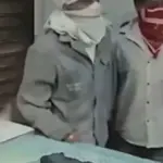 Viral Video: ମୋବାଇଲ୍ ଦୋକାନ ଲୁଟିବାକୁ ଆସିଲେ ଚୋର, କିନ୍ତୁ ଫସିଗଲେ ନିଜେ! ଭାଇରାଲ୍ ଭିଡିଓରେ ମଜାଦାର ଟ୍ୱିଷ୍ଟ