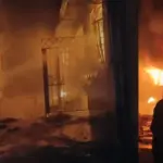 Kanpur: କାନପୁର ଜୋତା କାରଖାନାରେ ଅଗ୍ନିକାଣ୍ଡ: ସଂକୀର୍ଣ୍ଣ ରାସ୍ତା ଦମକଳ ଗାଡ଼ି ପାଇଁ ବାଧା ସୃଷ୍ଟି କଲା