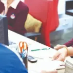 Private bank: ଘରୋଇ ବ୍ୟାଙ୍କରେ କମିଲେ କର୍ମଚାରୀ: ଏଆଇ, ଅଟୋମେସନ ପ୍ରଭାବ