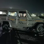 Driver Narrowly Escaped: ରେଲୱେ ଓଭରବ୍ରିଜ ସୁରକ୍ଷାବାଡ଼କୁ ଧକ୍କା ଦେଇ ଝୁଲିଲା ବୋଲେରୋ, ଅଳ୍ପକେ ବର୍ତ୍ତିଲେ ଡ୍ରାଇଭର