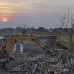 Blast: ପାକିସ୍ତାନରେ ଆତ୍ମଘାତୀ ବିସ୍ଫୋରଣ, ୧୪ ଜଣଙ୍କ ମୃତ୍ୟୁ