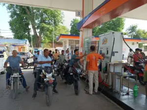 Fuel Crisis: ବୃଦ୍ଧି ପାଉଛି ତୈଳ ସଙ୍କଟ, ଗଜପତି ଜିଲ୍ଲାର ୯ ପେଟ୍ରୋଲ ପମ୍ପ ଶୁଖିଲା