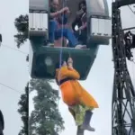 CableCar: ମଝି ଆକାଶରେ ଆତଙ୍କ: ଗୁଲ୍‌ମାର୍ଗରେ କେବଲ କାର୍‌ ସିଷ୍ଟମ ଅଚଳ ହୋଇଯିବାରୁ ୩୦୦ ପର୍ଯ୍ୟଟକ ଫସିଗଲେ