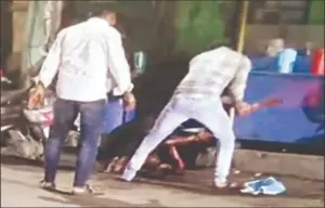 Berhampur: ବ୍ରହ୍ମପୁରରେ ଅପରାଧୀଙ୍କ ଖୁଲମଖୁଲା ଆତଙ୍କ: ପୁଣି ରାସ୍ତାରେ ଯୁବକଙ୍କୁ ହାଣିଲେ
