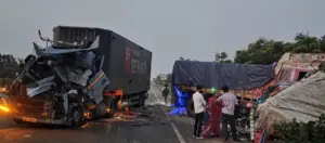 Ganja Seized: କଣ୍ଟେନରରରୁ ୨୦ କିଲୋରୁ ଅଧିକ ଗଞ୍ଜେଇ ଜବତ